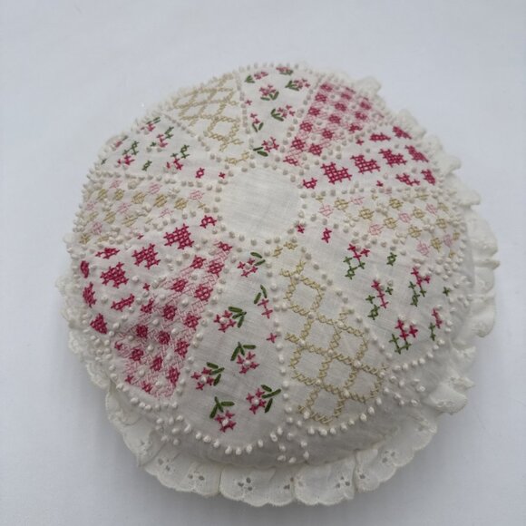 Vintage Needlepoint Throw Pillow Round Floral Beaded Cross Stich Eyelet Grandma - Picture 7 of 7